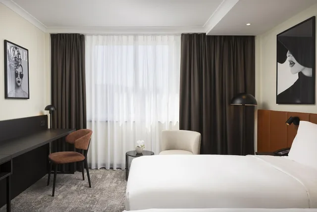 غرفة قياسية بسريرين منفصلين، Hilton Duesseldorf 2/10