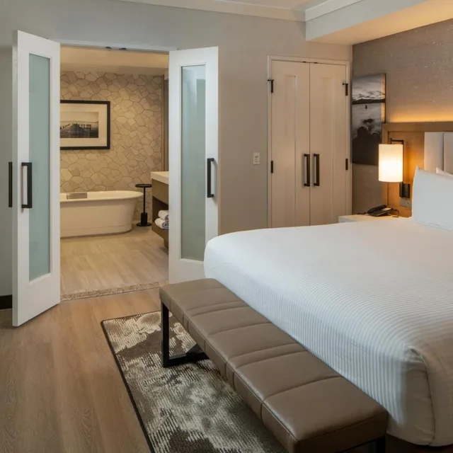جناح، Golden Nugget Lake Tahoe Hotel & Casino 1/2