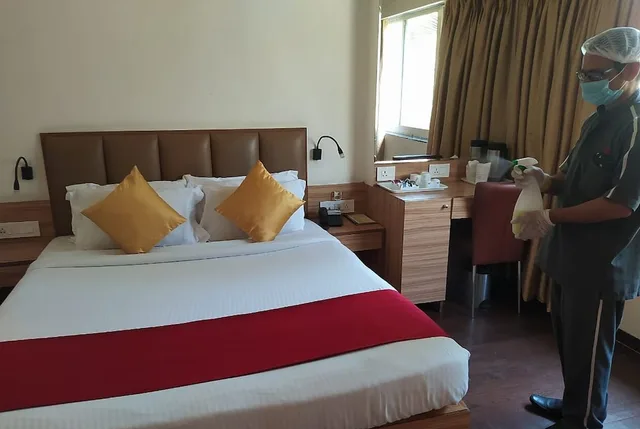 Executive, Hotel Plaza 2/7