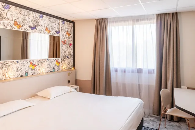 غرفة بسرير مزدوج، Brit Hotel Nantes La Beaujoire - L Amandine 4/10