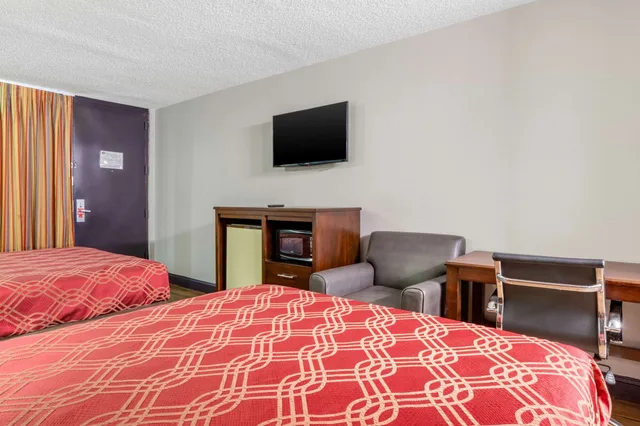 غرفة قياسية بسريرين كوين للمدخنين، Econo Lodge Rock Hill Northeast 1/4