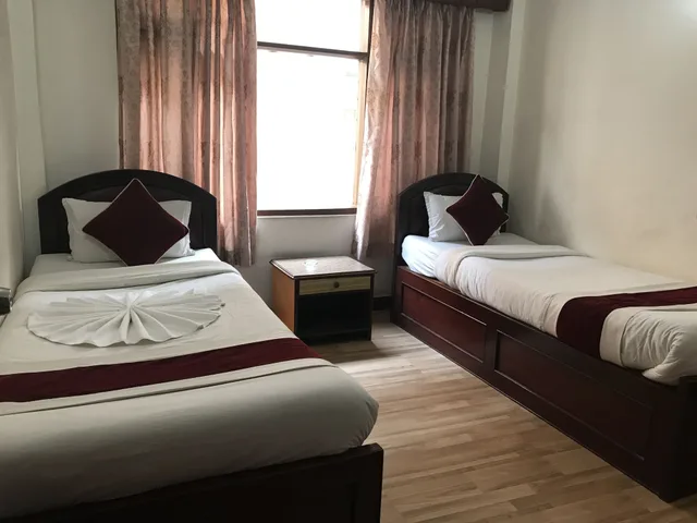 غرفة كومفورت بسريرين منفصلين بإطلالة على المدينة بحمام خاص، Hotel Lily Kathmandu 2/9