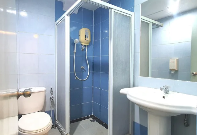 غرفة ديلوكس بسريرين منفصلين، Capital O 90939 Sandakan Central Hotel 5/5