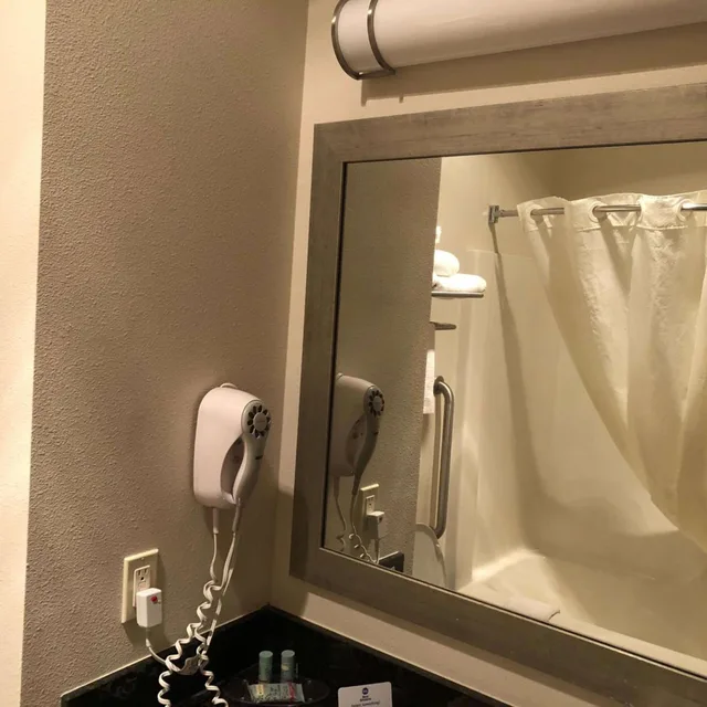 جناح بسرير كينج بجاكوزي، Best Western Plover-Stevens Point Hotel & Conference Ctr 10/10