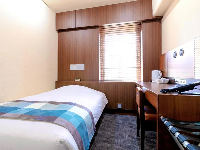 Semi Room, Semi Double Bed, Small, Smoking، Central Hotel Okayama 1/1