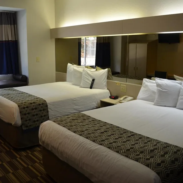 غرفة بسريرين كوين، Microtel Inn &amp; Suites by Wyndham Union City/Atlanta Airport 6/8