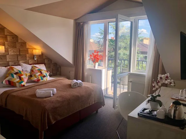 Superior, Queen Bed, Garden View, Balcony, Hotel Shato 2/10