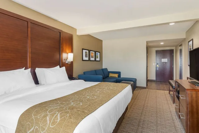 غرفة بسرير كينج، Comfort Inn & Suites Big Spring 1/5