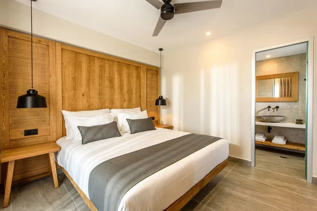 غرفة سوبيريور ثلاثية بسرير كوين بإطلالة على الحديقة مع أريكة بمسبح خاص، Anesea Hotel 2/3