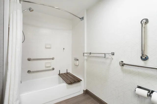 Suite, King Bed, Sofa, Accessible, Holiday Inn Express and Suites Cincinnati Riverfront, an IHG Hotel 3/3