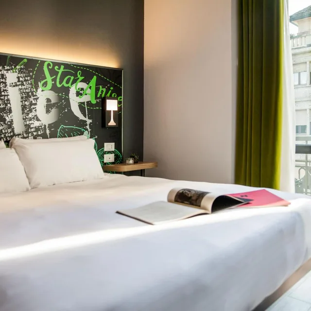 غرفة بسرير كينج بشرفة، Spice Hotel 3/9