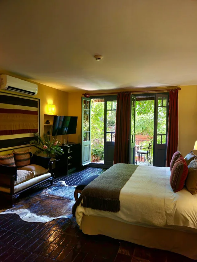 جناح بسرير كوين، Bourbon Exclusive Jardin Escondido By Coppola 2/5