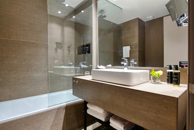 Design, Double Bed، Hotel America Barcelona 8/10