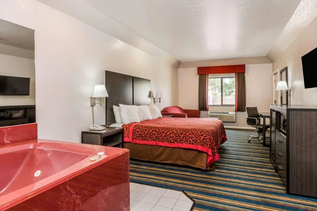 جناح، Days Inn Dickinson Tx 3/3