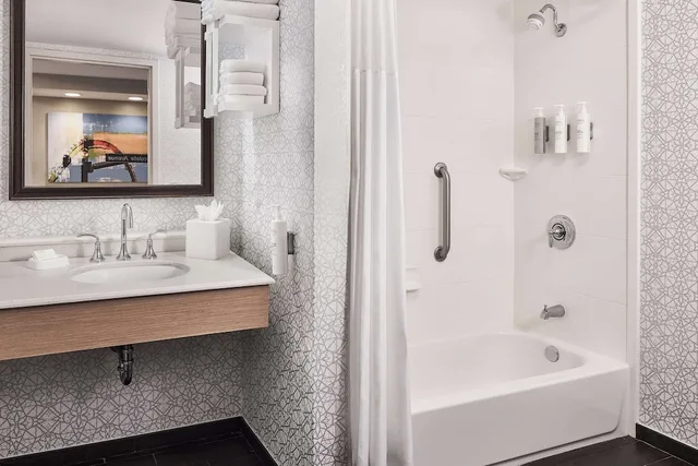 Studio, Suite, 2 Queen Beds, Sofa, Hampton Inn & Suites Hershey Near The Park 5/7