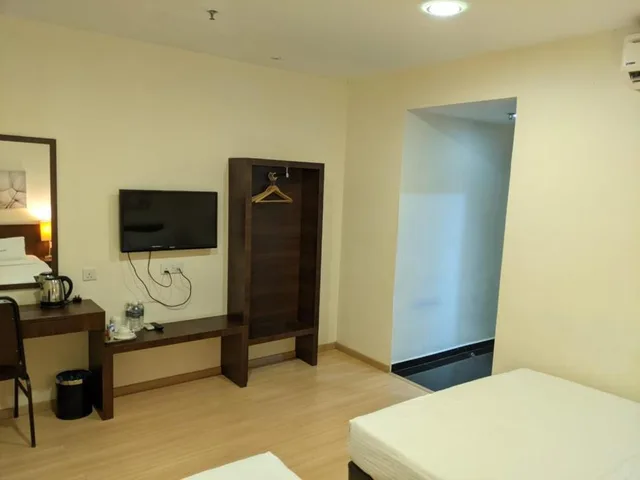 Superior, Family, 1 Queen and 1 Single Bed, No Window، The View Hotel 2/3