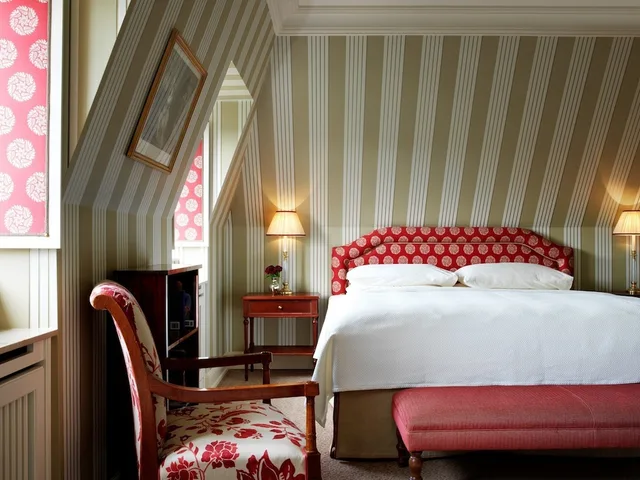 Castle, Junior Suite, King Bed، Schlosshotel Kronberg Hotel Frankfurt 2/2