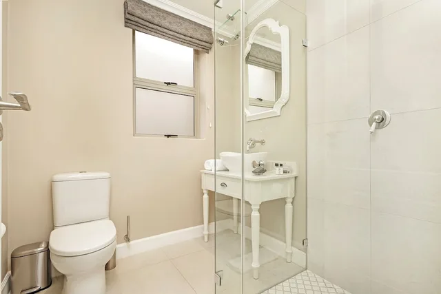 2 Bedrooms, Design, Villa, 2 King Beds، L Ermitage Franschhoek Chateau Villas 4/5