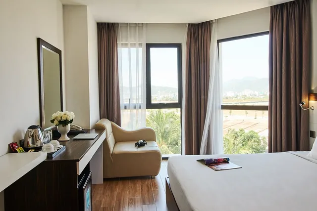 غرفة تنفيذية بسرير كينج بإطلالة على الجبل بحوض استحمام، An Vista Hotel 9/10