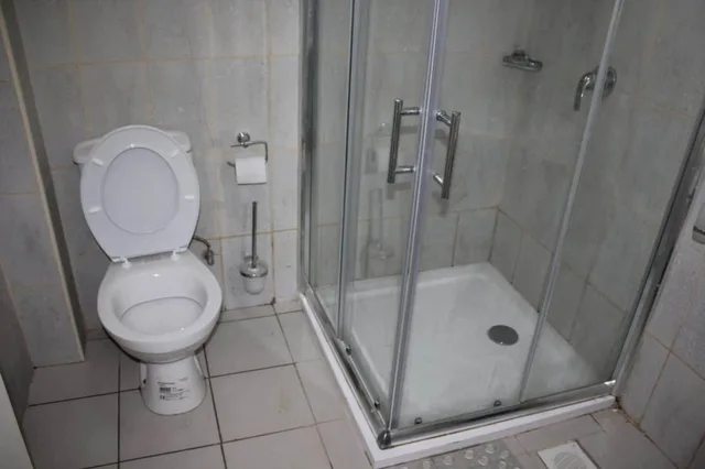 suite, Davis Court Nyeri 4/4