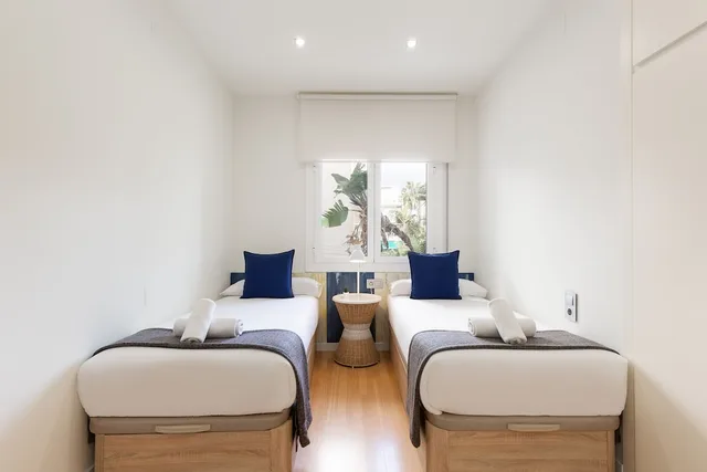 3 Bedrooms, 3 Beds, Sea View, Sofa, Sitges Group San Sebastian Beach 3/10