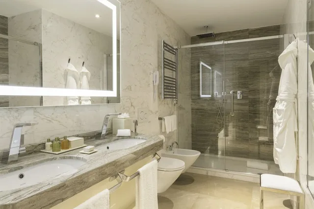 Augusto, Suite, King Bed، Aleph Rome Hotel Curio Collection by Hilton 5/10