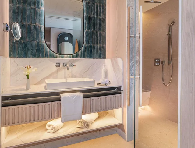 Swiss, Twin Beds, Sea View، Swissotel Resort and Spa Cesme 2/2