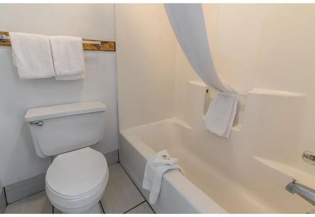 2 Full Beds - Non-Smoking, Micfridge، Motel6 Attalla AL 10/10
