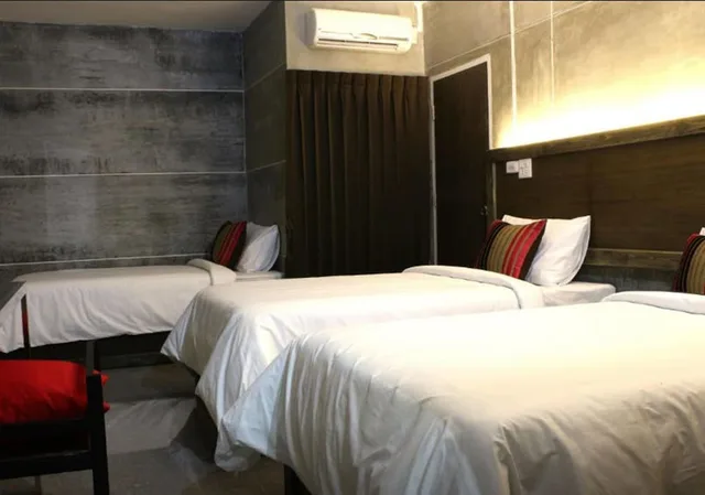 غرفة اقتصادية ثلاثية بثلاثة أسرّة، Bangkok 68 1/4
