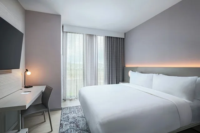 غرفة بسرير كوين، AC Hotel Phoenix North Norterra 2/6