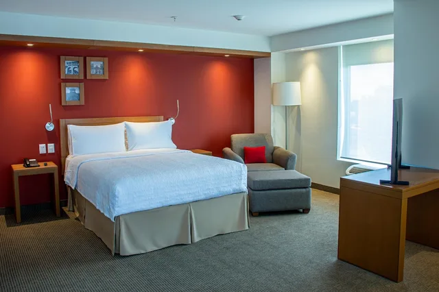 جناح جونيور بسرير كوين بمطبخ صغير، Hampton Inn by Hilton Guadalajara/Expo 1/9