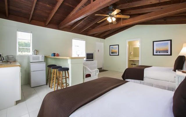 غرفة بسريرين كوين، Southwinds Motel 2/3