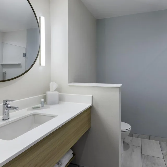 Room, 2 Queen Beds, Inland View، Fairfield Inn & Suites by Marriott Pensacola Beach 3/3