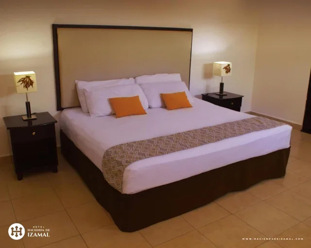 جناح جونيور بشرفة، Hotel Hacienda Izamal 1/2