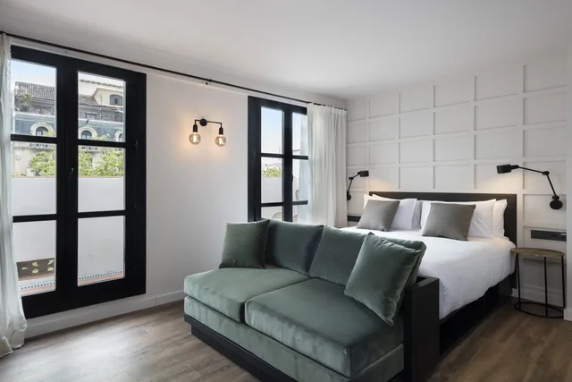 جناح جونيور، Hotel Casa Volver 1/2