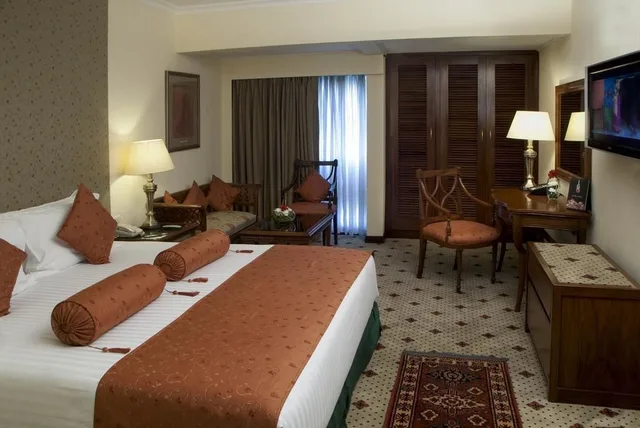 غرفة كلوب تنفيذية، Avari Hotel Lahore 1/6