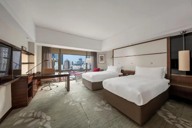 غرفة كلاسيكية بسرير فردي، Intercontinental Shanghai Pudong 1/5