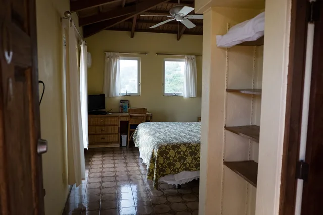 غرفة سوبيريور بسرير كوين بإطلالة على المرفأ بحمام خاص، Galleon House Bed Breakfast Inn 4/4