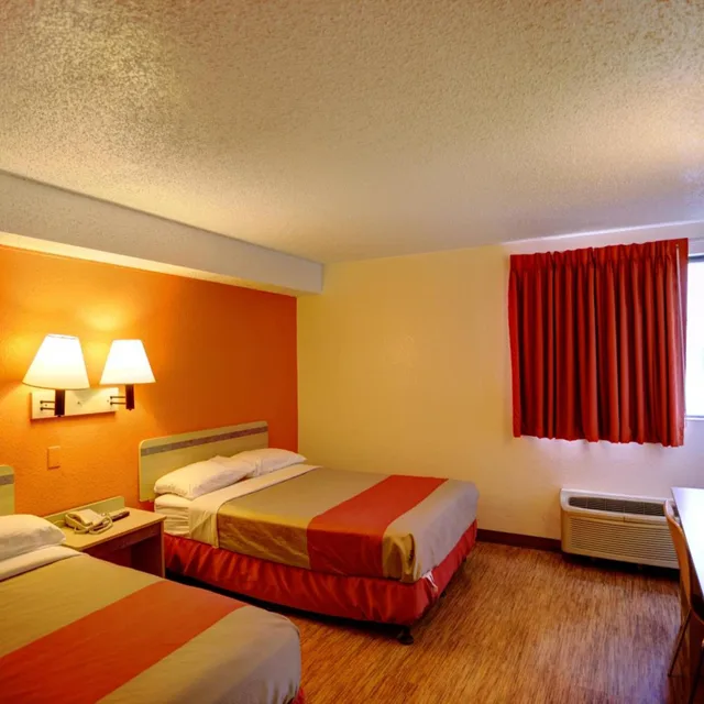 غرفة بسريرين كوين لذوي الإعاقة، Motel6 Council Bluffs, IA - Omaha East 2/10