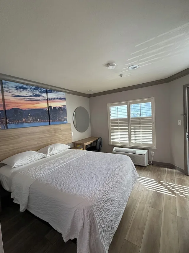 غرفة بسرير كوين للمدخنين، Days Inn By Wyndham San Francisco S/Oyster Point Airport 5/10