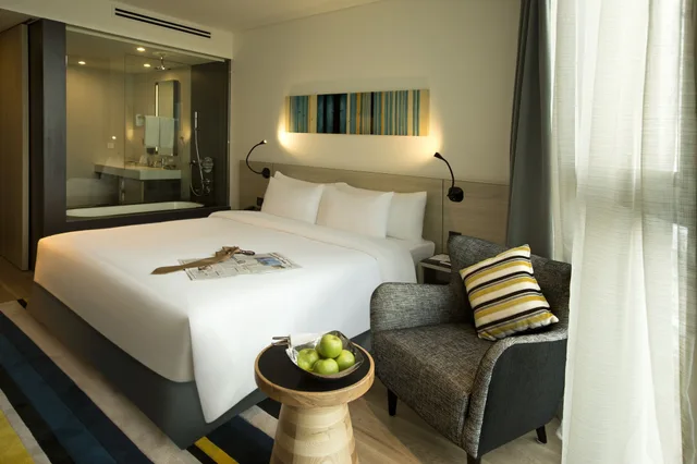 غرفة تنفيذية بسرير كوين، Liberty Central Saigon Citypoint 1/3