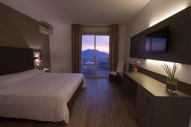 غرفة سوبيريور بسرير مزدوج بإطلالة، Hotel Bel 3 5/10