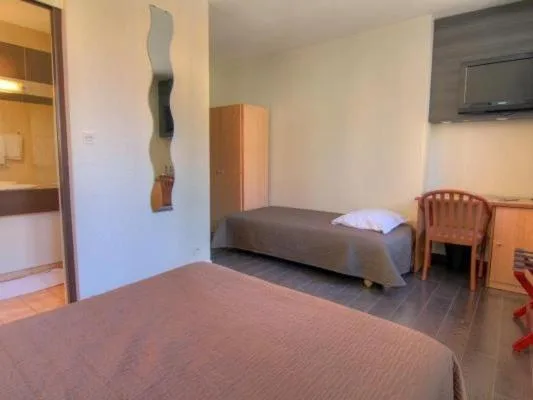 غرفة قياسية ثلاثية، Hotel Le Drakkar 3/4