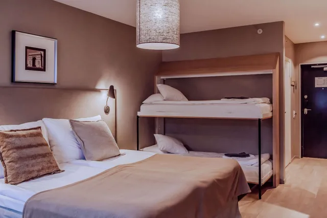 غرفة عائلية بسريرين منفصلين، Home Hotel Odin 2/8