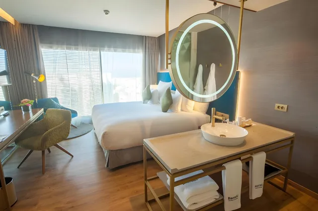 غرفة بريميوم بإطلالة على البحر مفردة بسرير مزدوج، Barcelo Anfa Casablanca 2/2