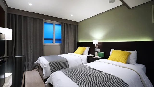 (AIR) Superior Twin، Insadong Crown Hotel 9/10