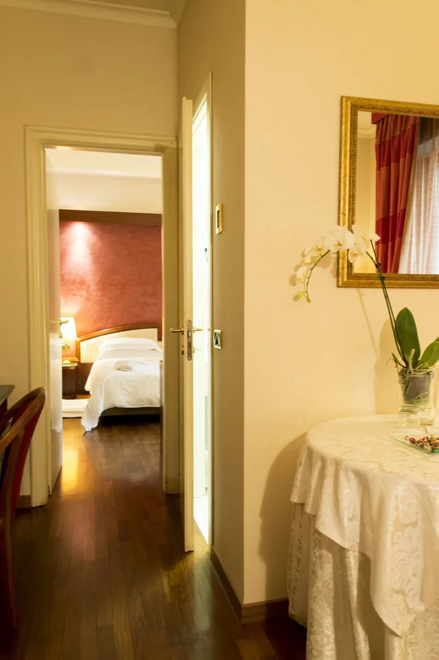 جناح بسرير كينج بجاكوزي، Hotel Polo 10/10