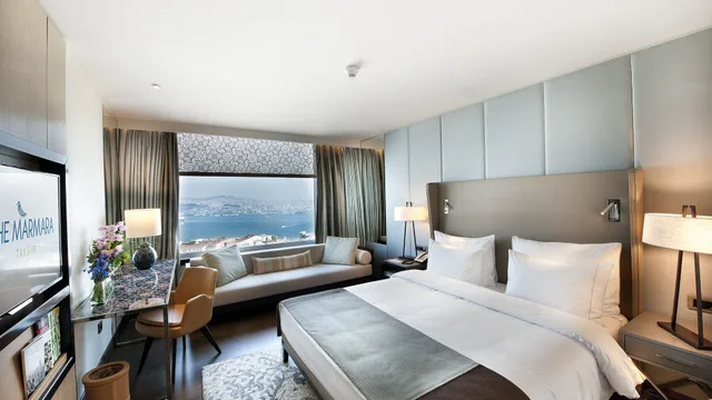 Club, Twin Beds, Bosphorus View, Sofa, Lounge Access، The Marmara Taksim 2/5