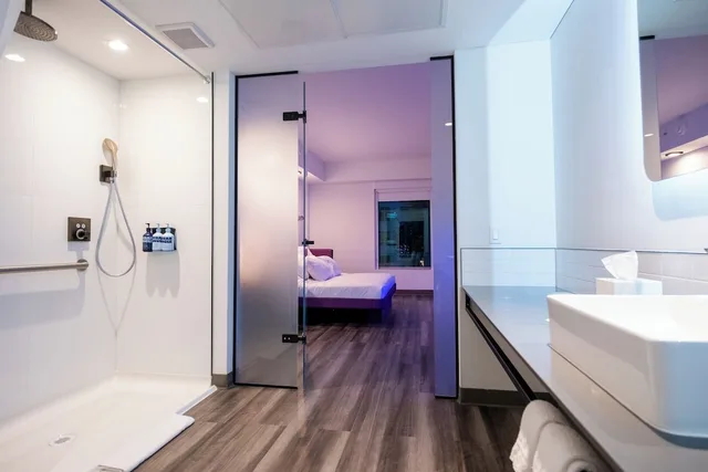 جناح بسرير كينج بغرفة نوم واحدة، YOTEL Miami, Select by Hilton 2/2