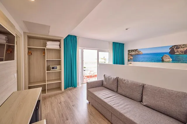 جناح جونيور بشرفة، Welikehotel Fenix 8/10